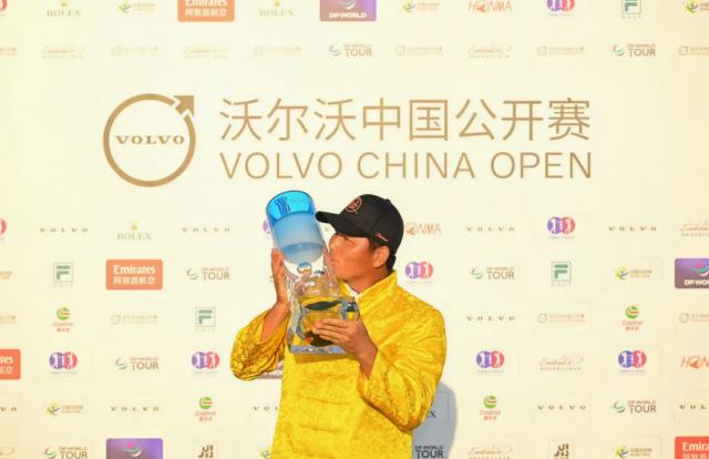 V站体育新闻-吴阿顺福地逆袭创历史 时隔十年再捧“北欧地平线”