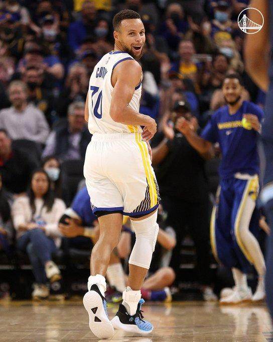 V站体育资讯-【现场】再负灰熊遇赛季首败 勇士进步中仍存不足