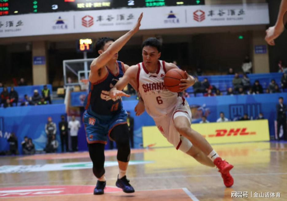 V站体育赛事-太离谱！山西打四川，末节比分6-9，网友: 这是职业球员干的事？